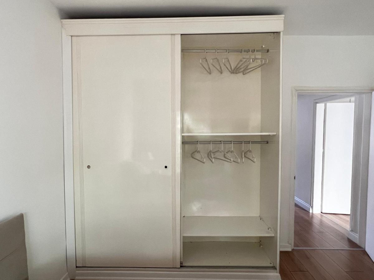 Stylish 3 Bedroom Apartment In キレニア エクステリア 写真